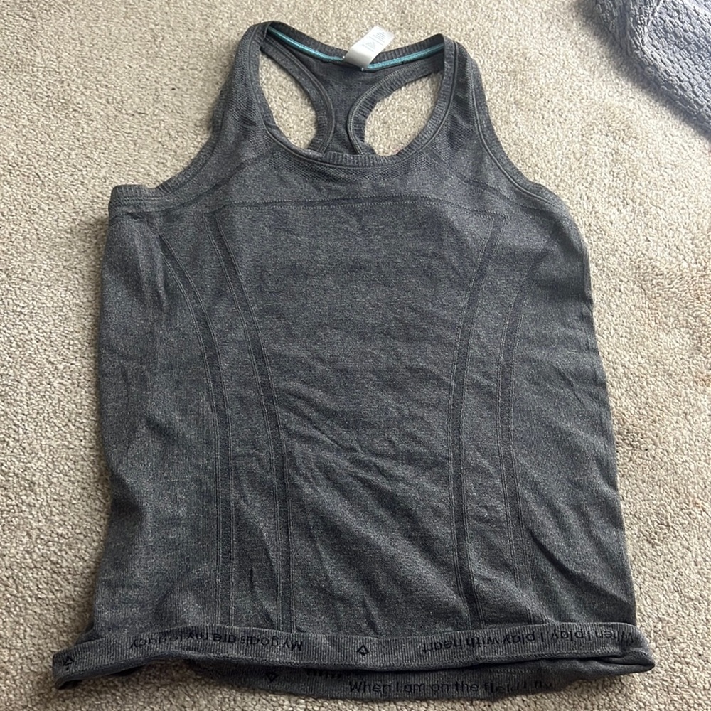 Ivivva workout shirt